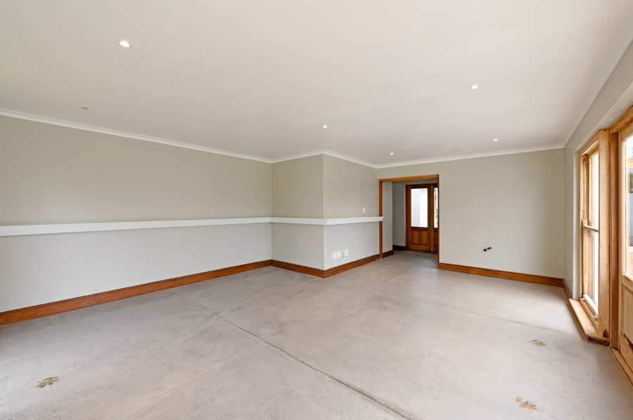 4 Bedroom Property for Sale in Constantia Western Cape